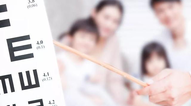 近视爸爸+近视妈妈=近视宝宝?